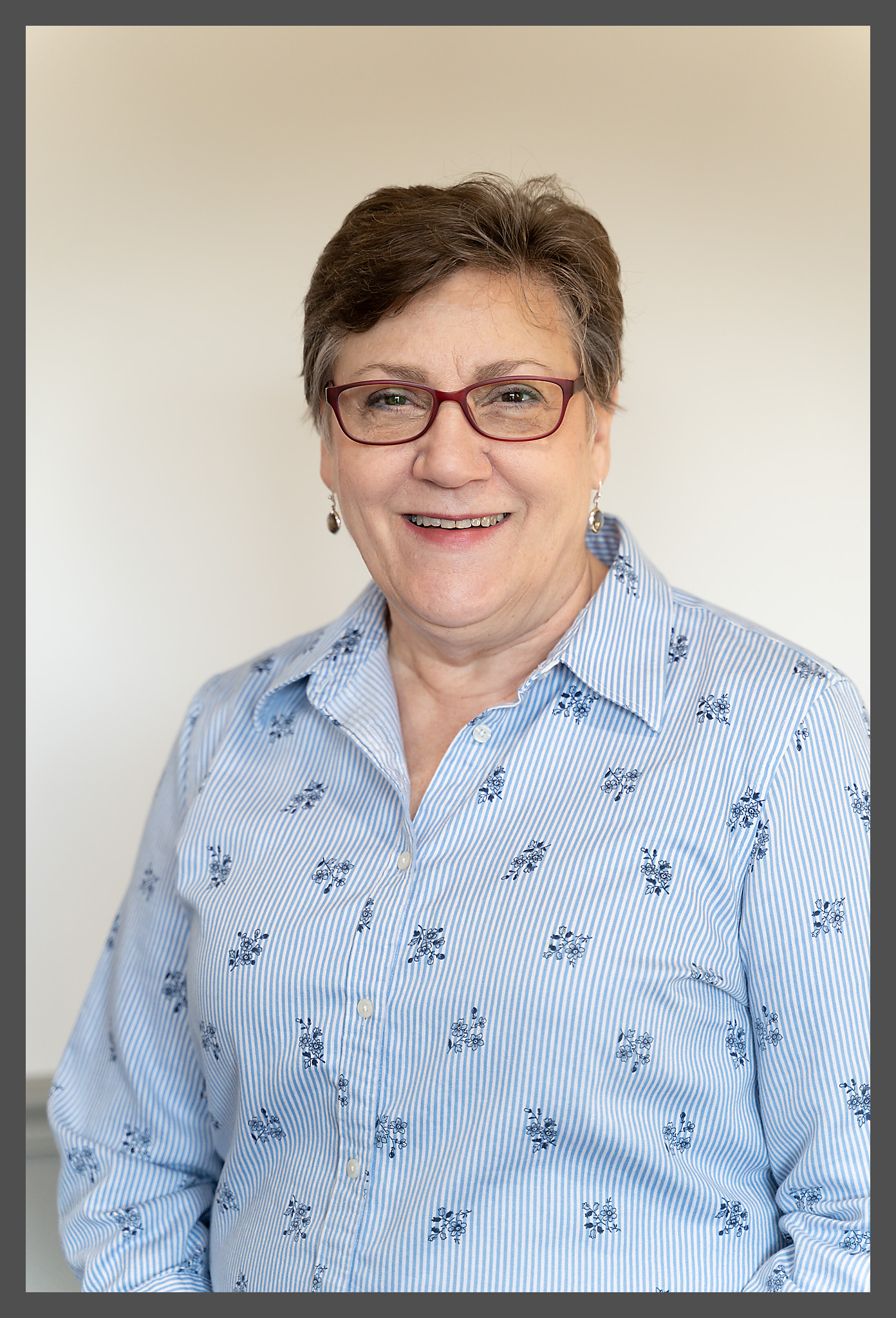 A picture containing person, person, indoor, computerDescription automatically generated